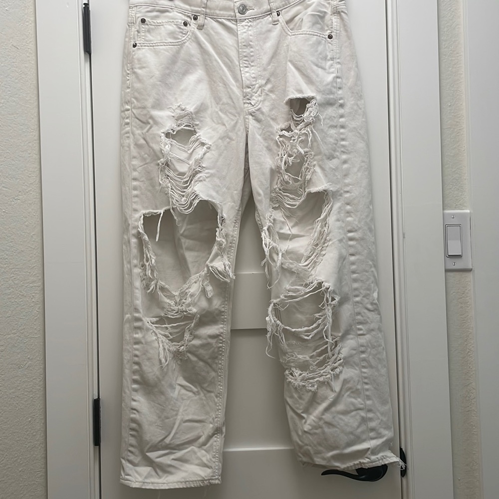 American Eagle cream 908 boyfriend jeans